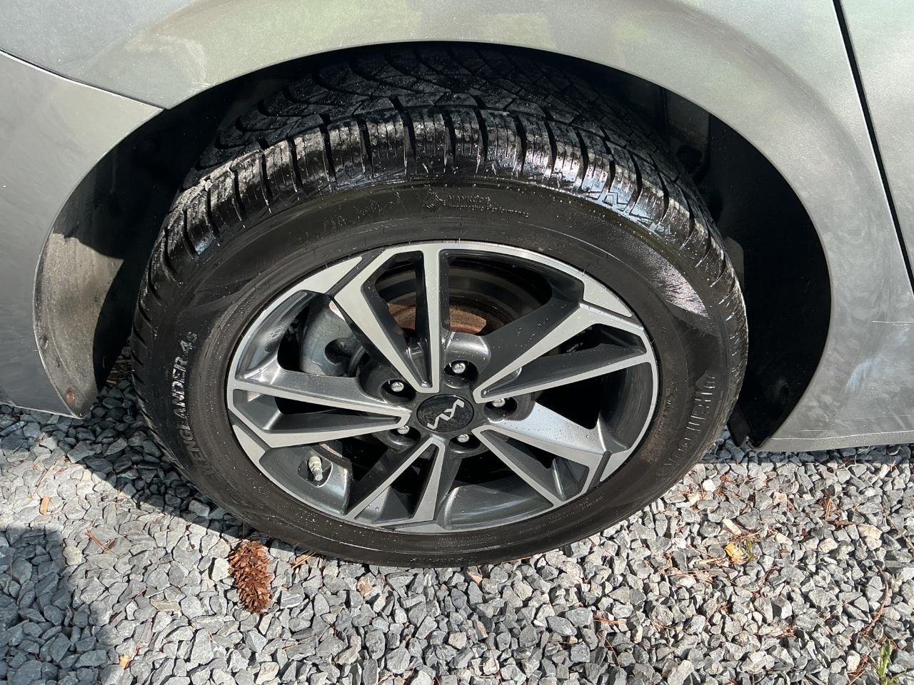 Kia Forte LXS IVT 2024