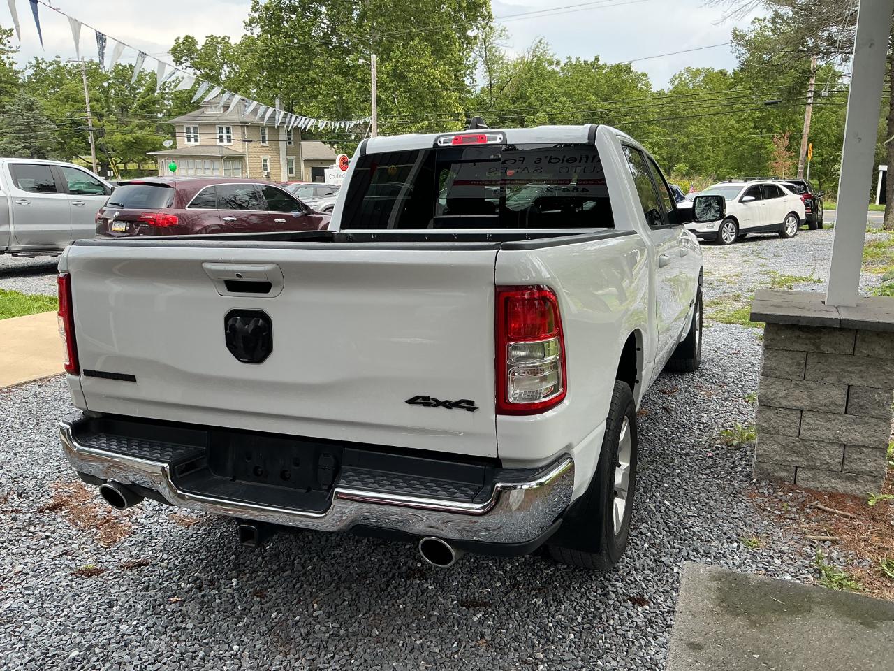 RAM 1500 Big Horn 4x4 Crew Cab 5'7" Box 2022