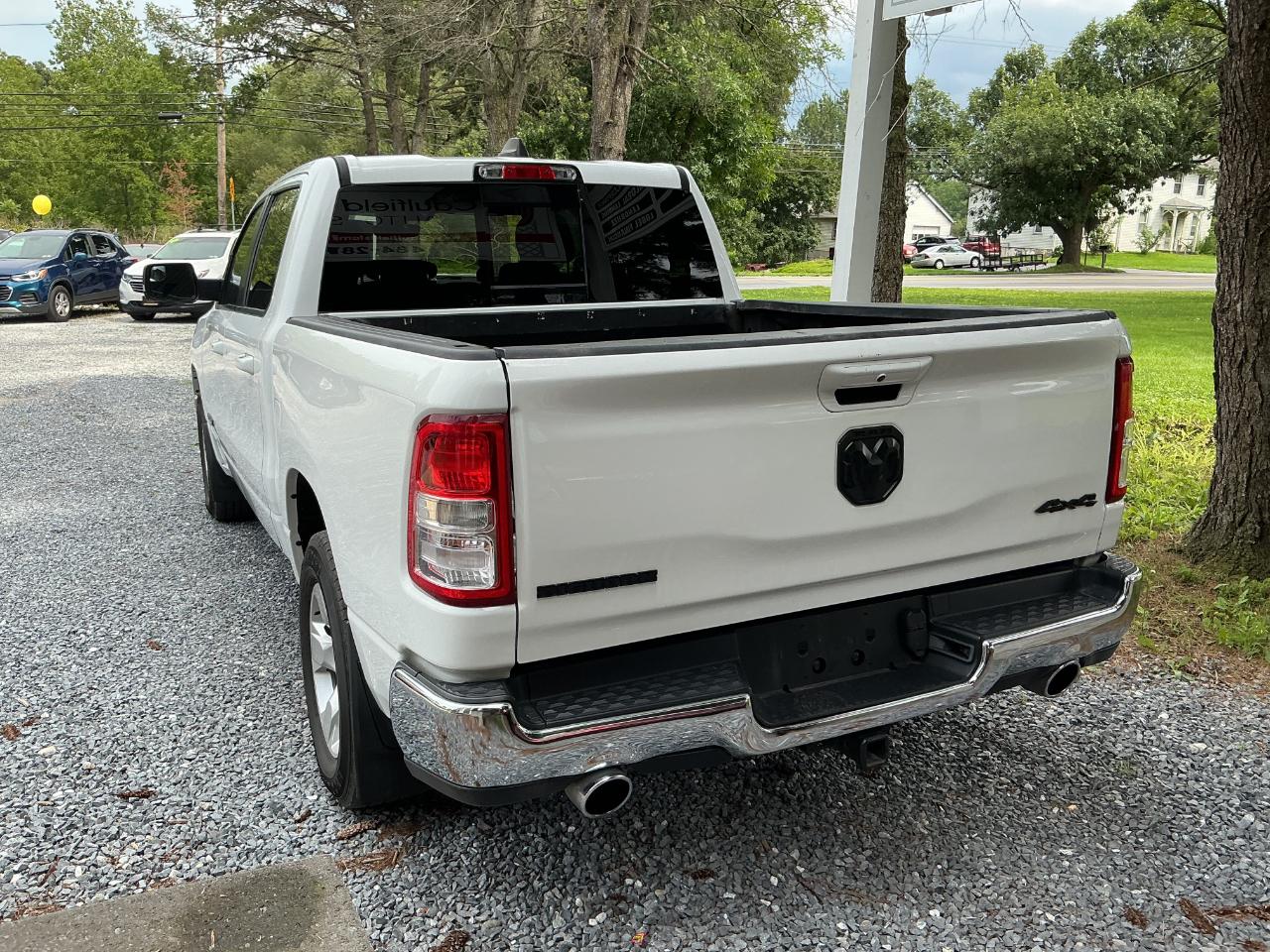 RAM 1500 Big Horn 4x4 Crew Cab 5'7" Box 2022