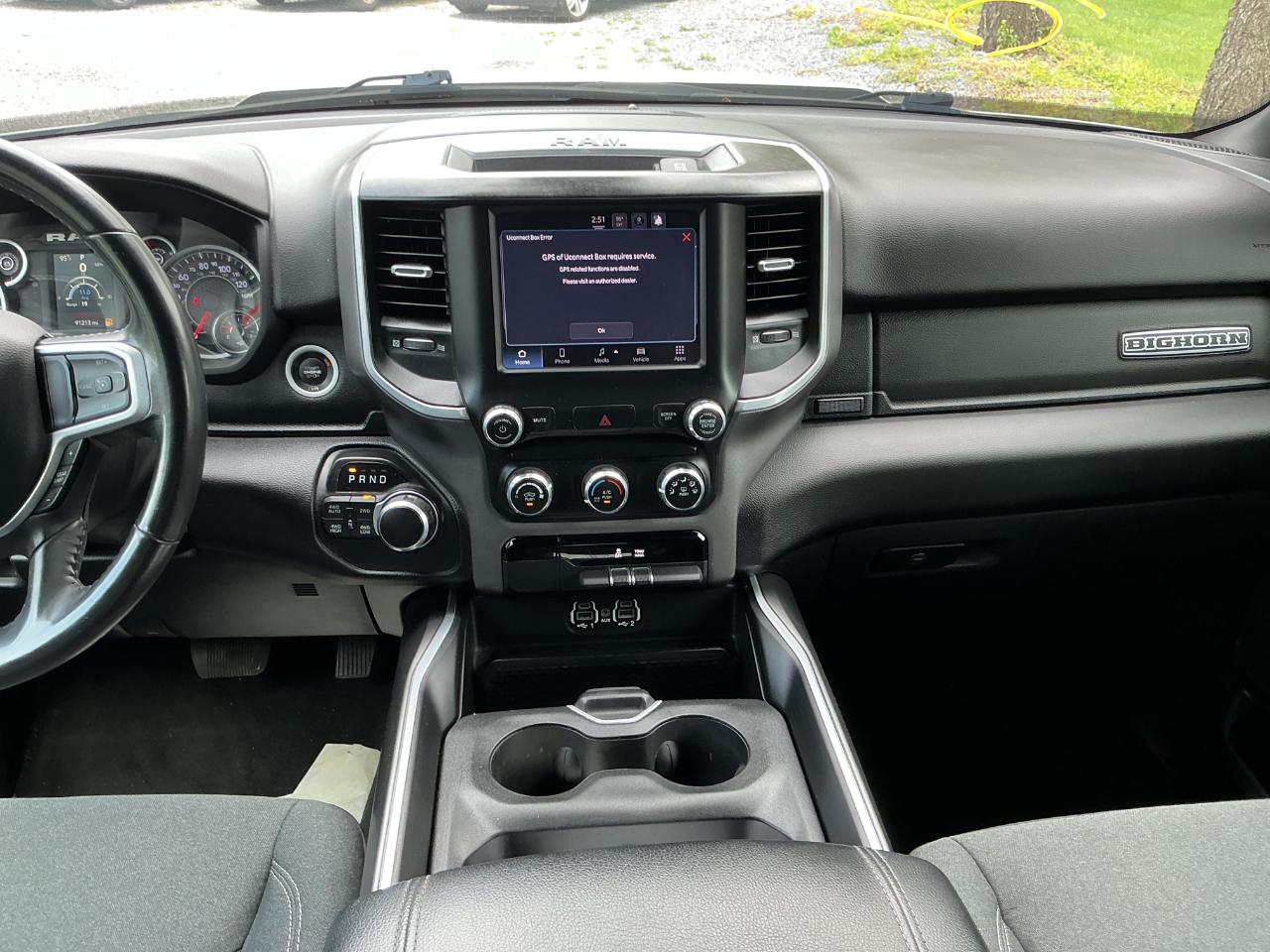 RAM 1500 Big Horn 4x4 Crew Cab 5'7" Box 2022