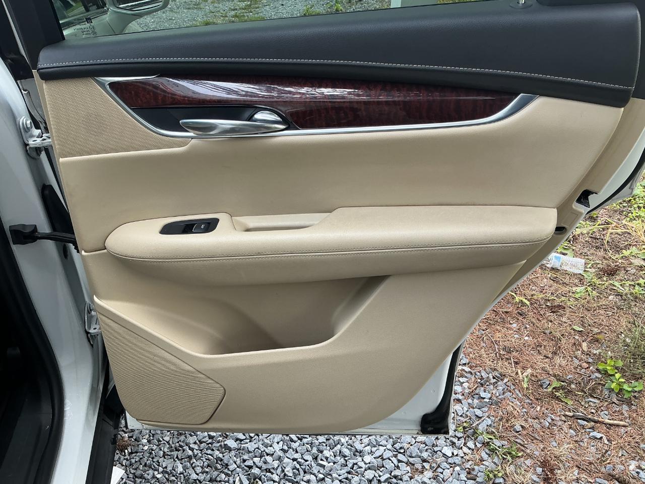 Cadillac XT5 AWD 4dr Luxury 2017