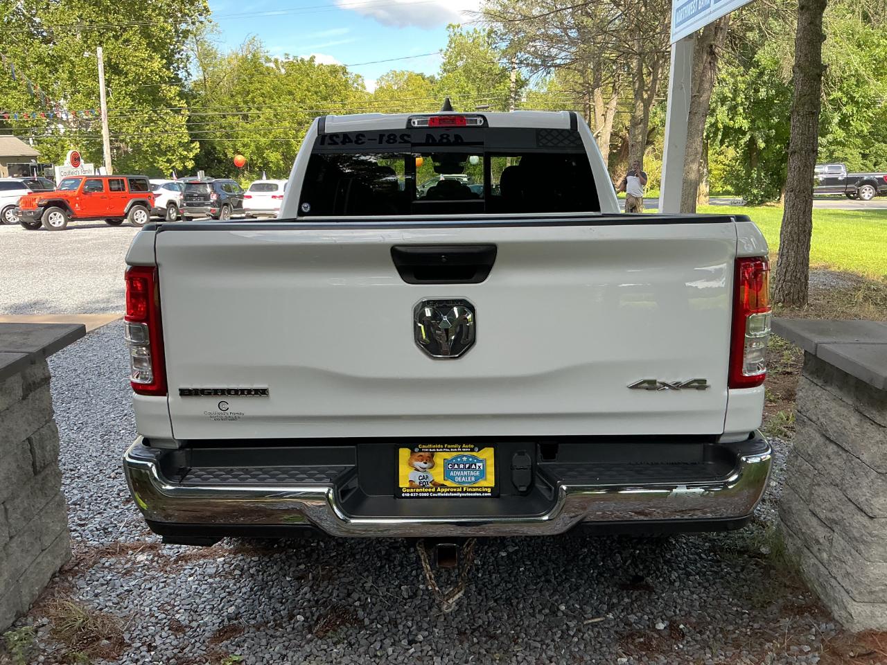 RAM 1500 Big Horn 4x4 Crew Cab 5'7" Box 2023