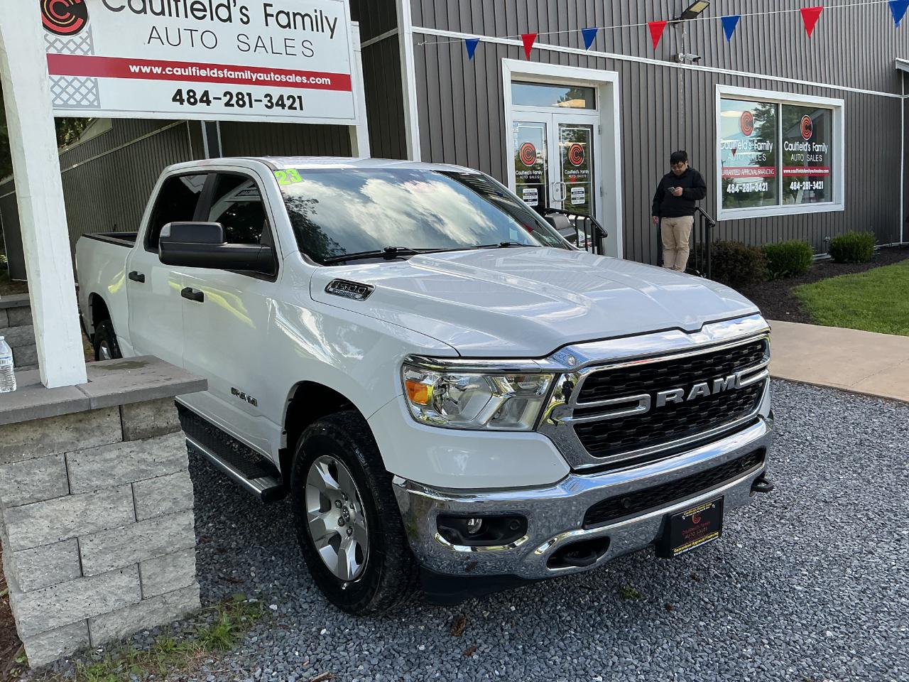 RAM 1500 Big Horn 4x4 Crew Cab 5'7" Box 2023