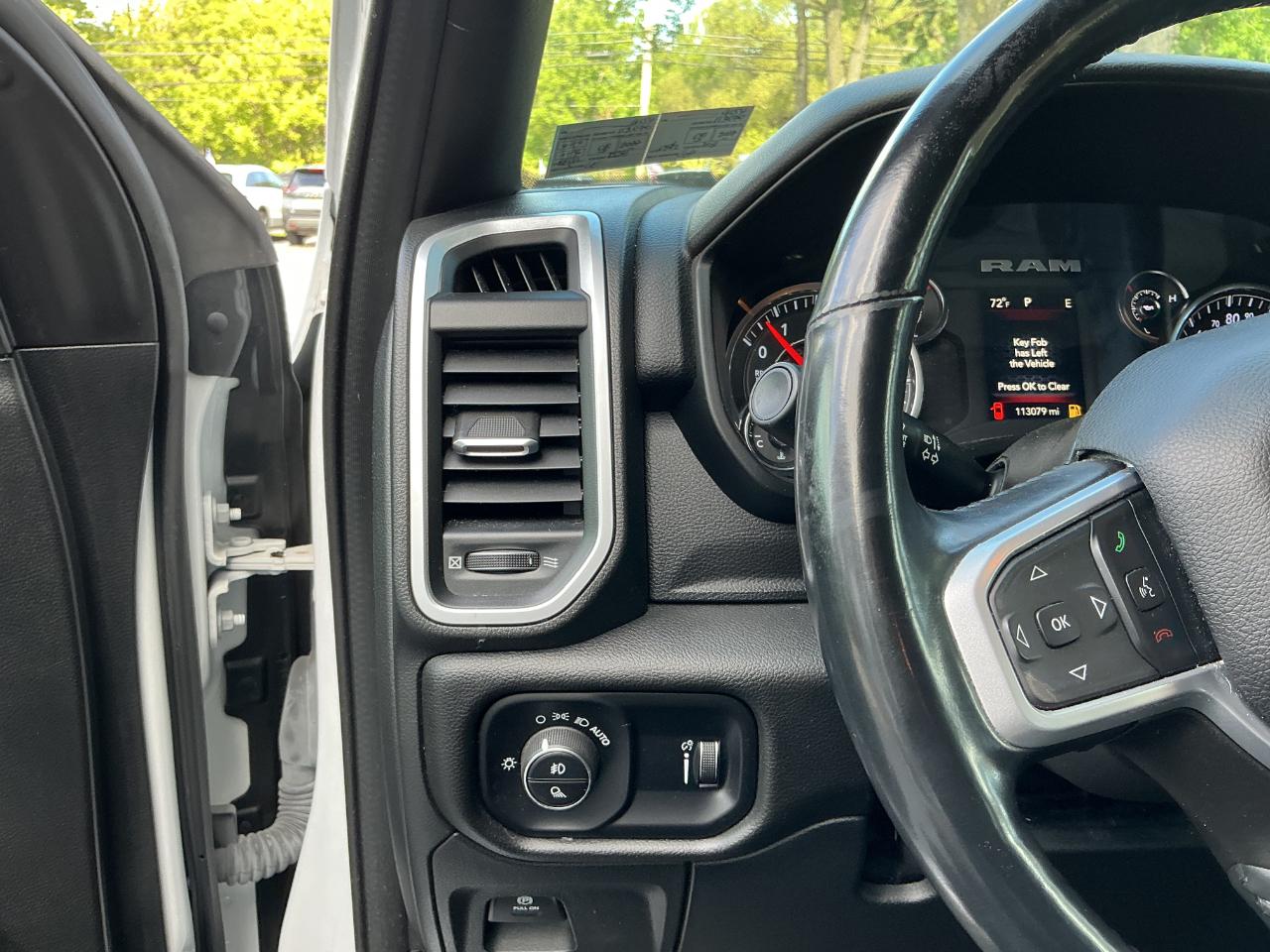 RAM 1500 Big Horn 4x4 Crew Cab 5'7" Box 2023