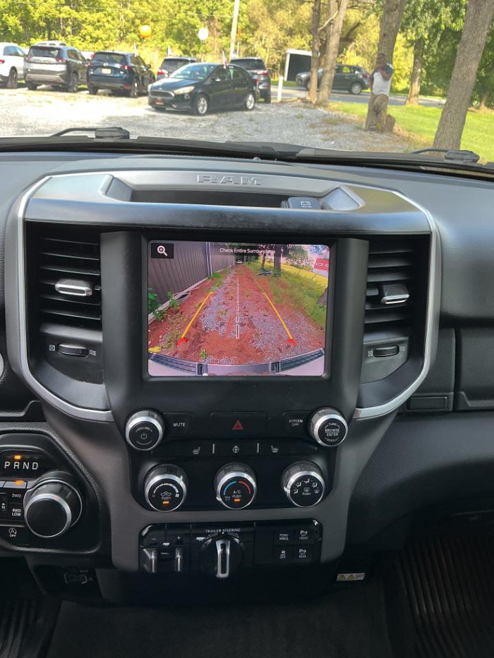 RAM 1500 Big Horn 4x4 Crew Cab 5'7" Box 2023