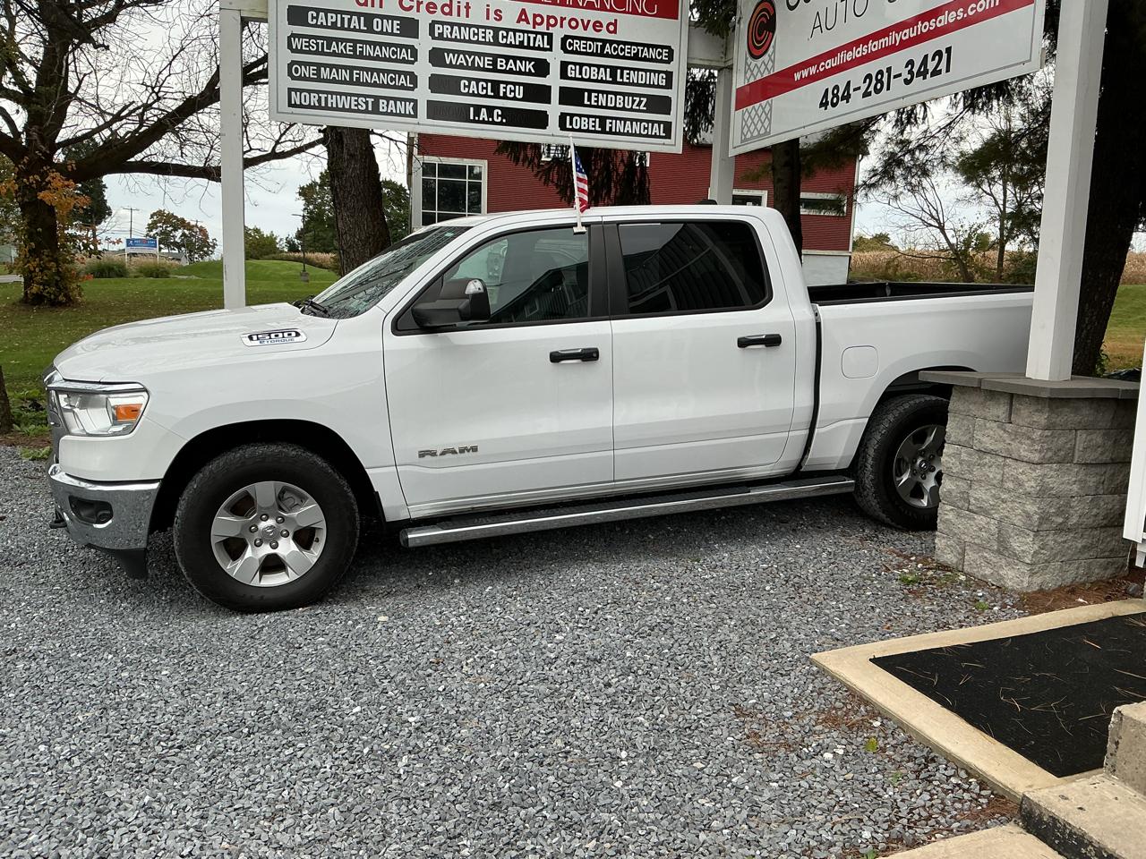 RAM 1500 Big Horn 4x4 Crew Cab 5'7" Box 2023