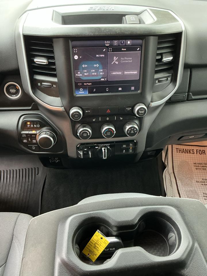 RAM 1500 Big Horn 4x4 Crew Cab 5'7" Box 2023