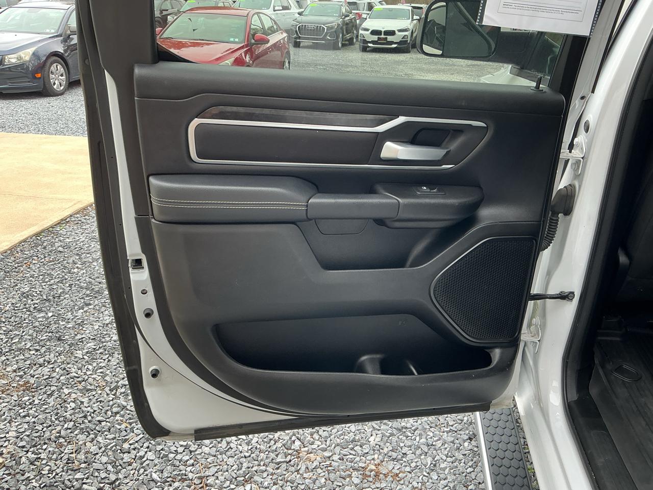 RAM 1500 Big Horn 4x4 Crew Cab 5'7" Box 2023