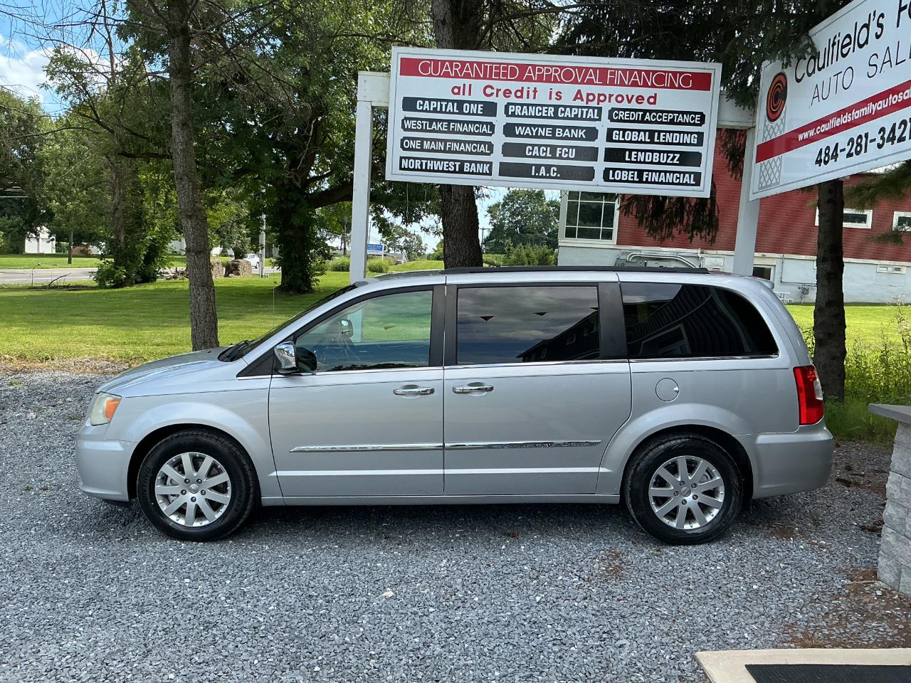 Chrysler Town & Country 4dr Wgn Touring-L 2012