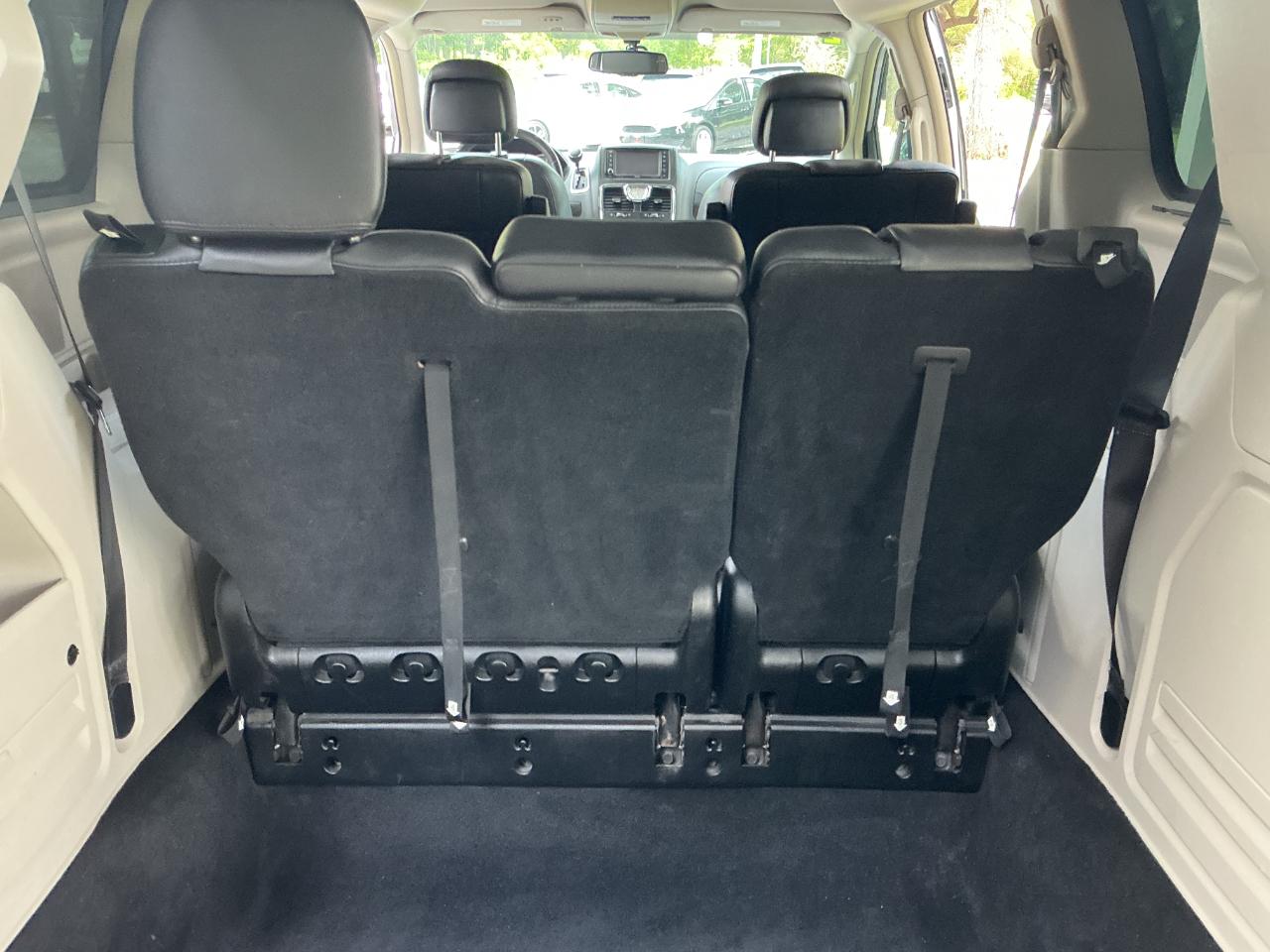 Chrysler Town & Country 4dr Wgn Touring-L 2012