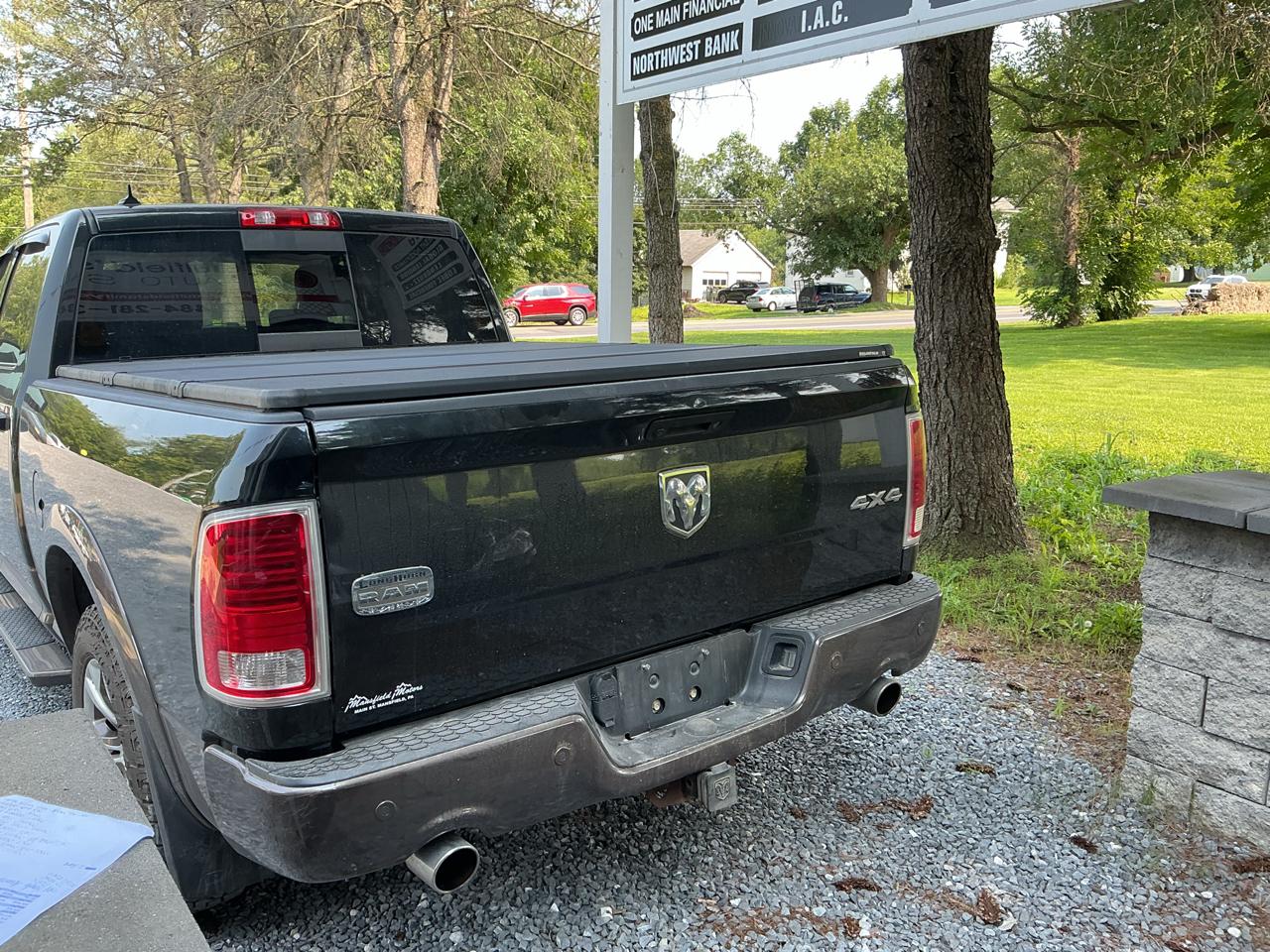 RAM 1500 Longhorn 4x4 Crew Cab 6'4" Box *Ltd Avail* 2018