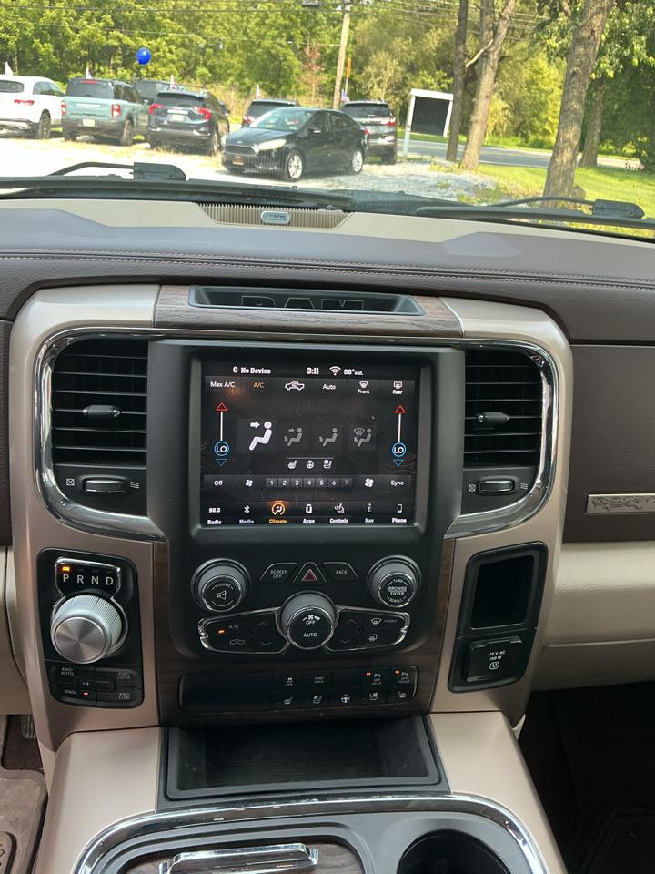 RAM 1500 Longhorn 4x4 Crew Cab 6'4" Box *Ltd Avail* 2018