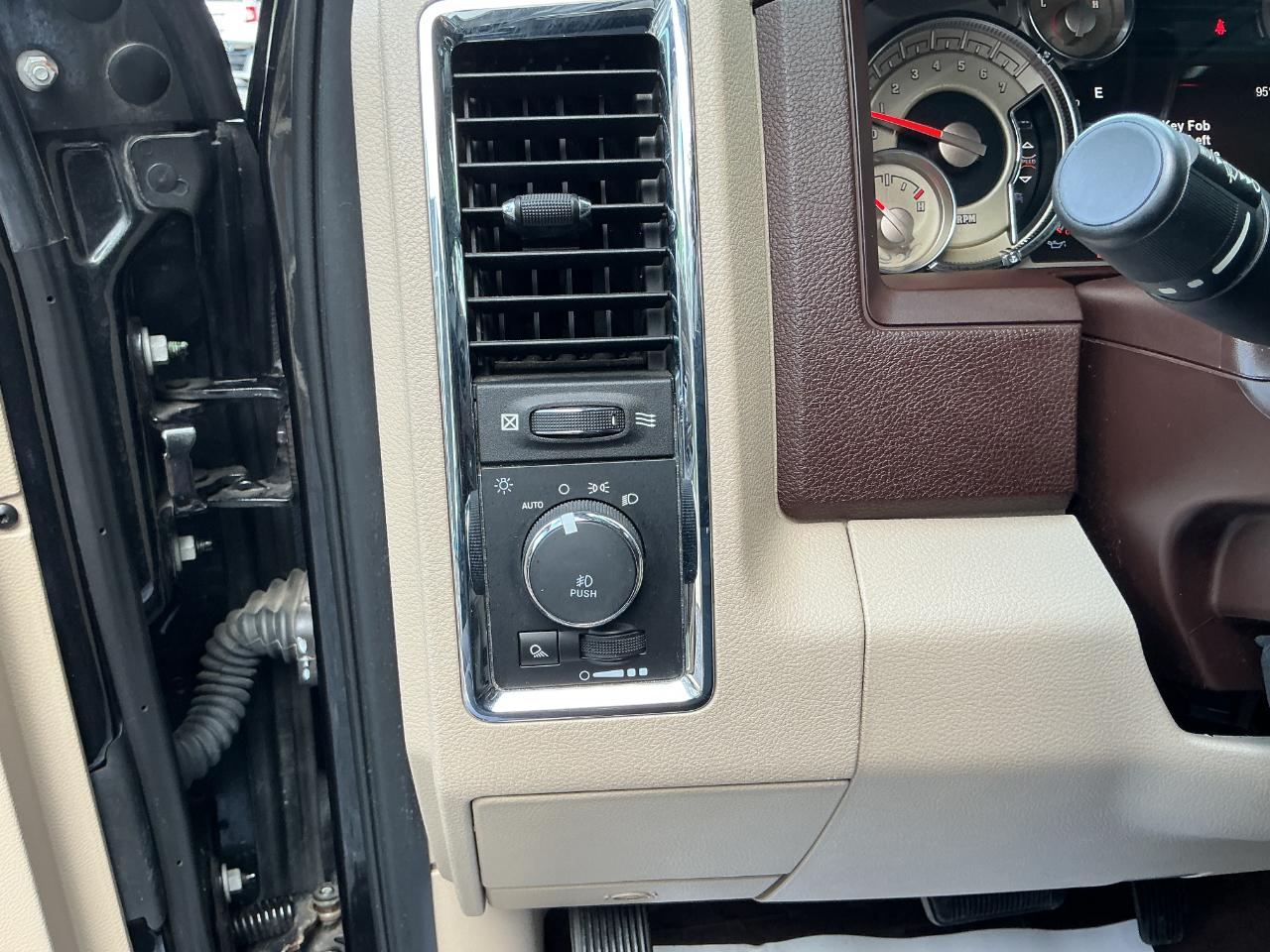 RAM 1500 Longhorn 4x4 Crew Cab 6'4" Box *Ltd Avail* 2018