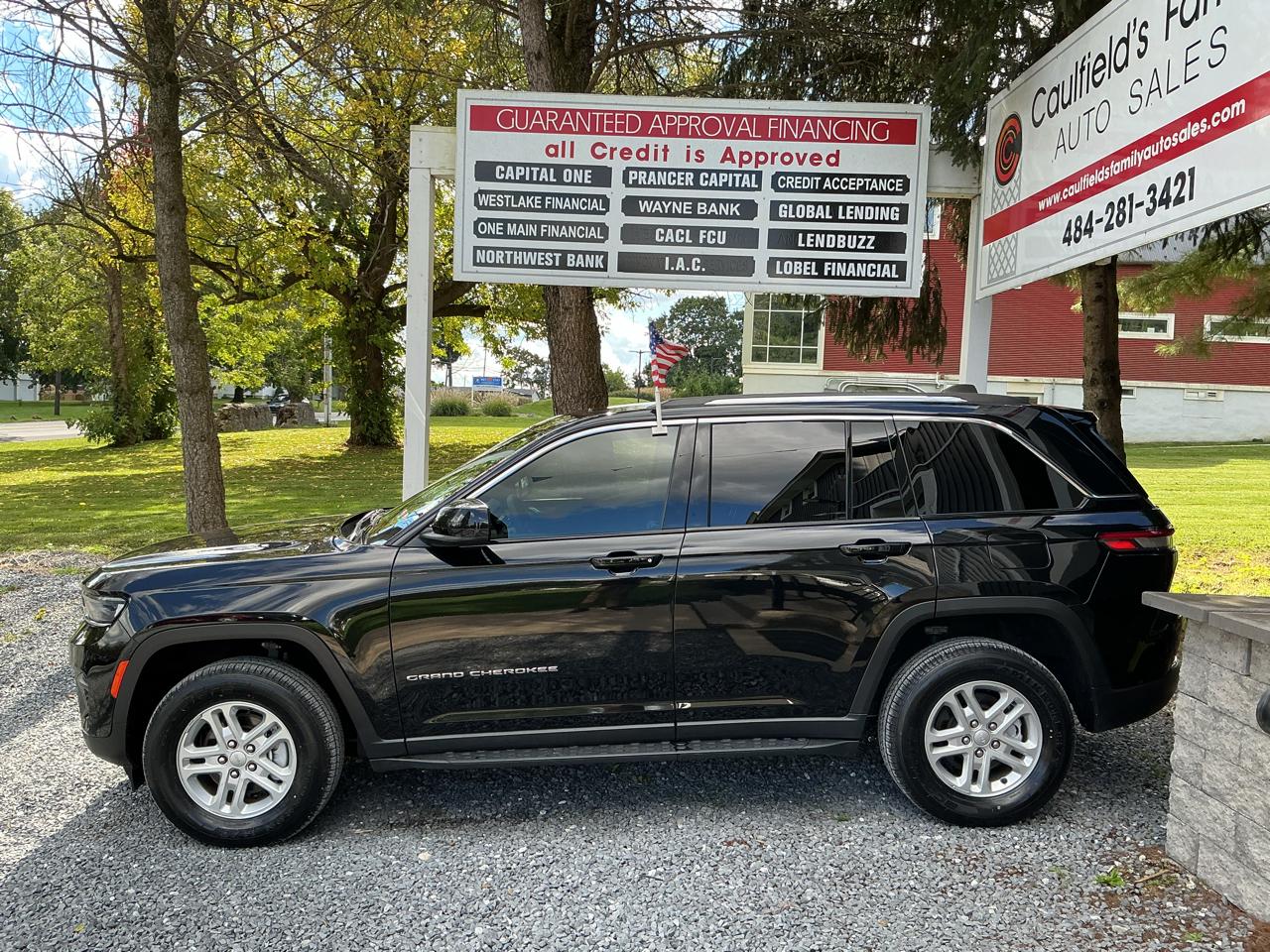 Jeep Grand Cherokee Laredo 4x4 2023