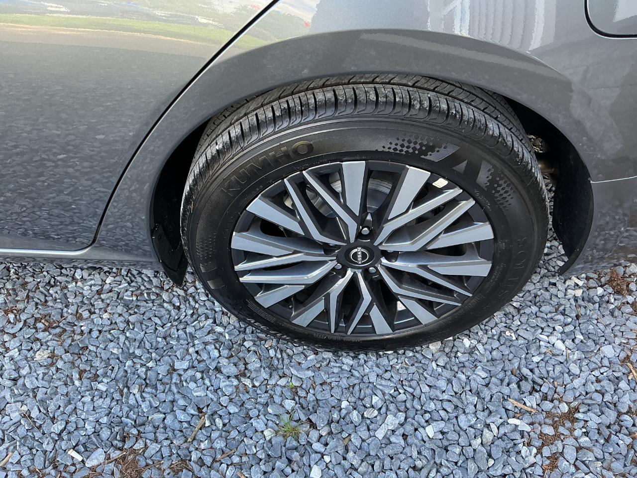 Nissan Altima SV FWD 2026