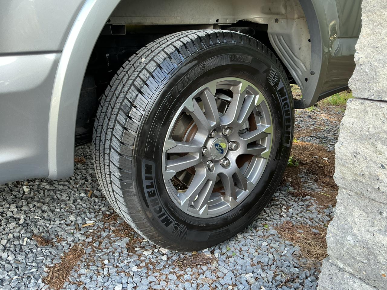 Ford F-150 SuperCrew 139" Lariat 2020