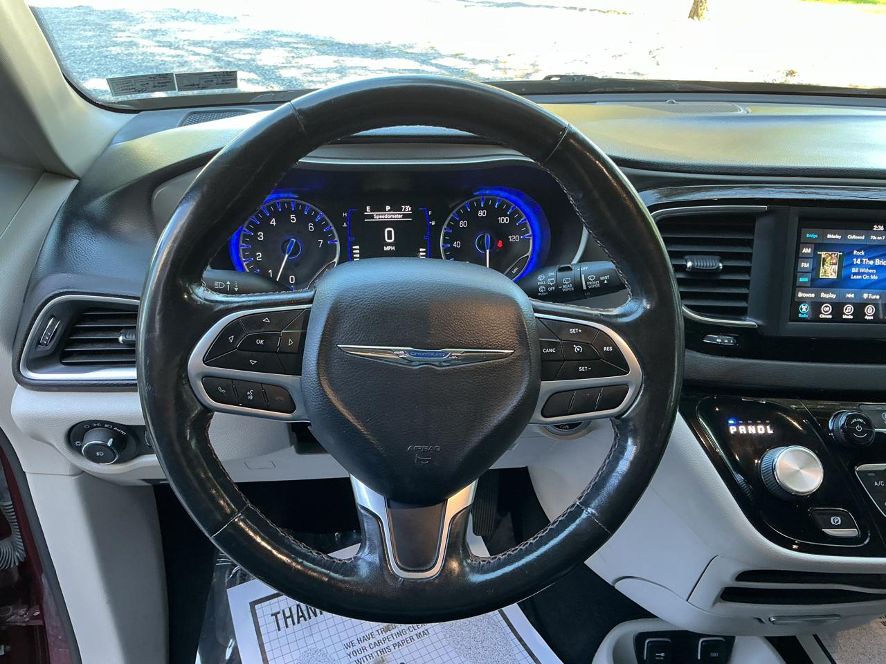 Chrysler Pacifica Touring L FWD 2020