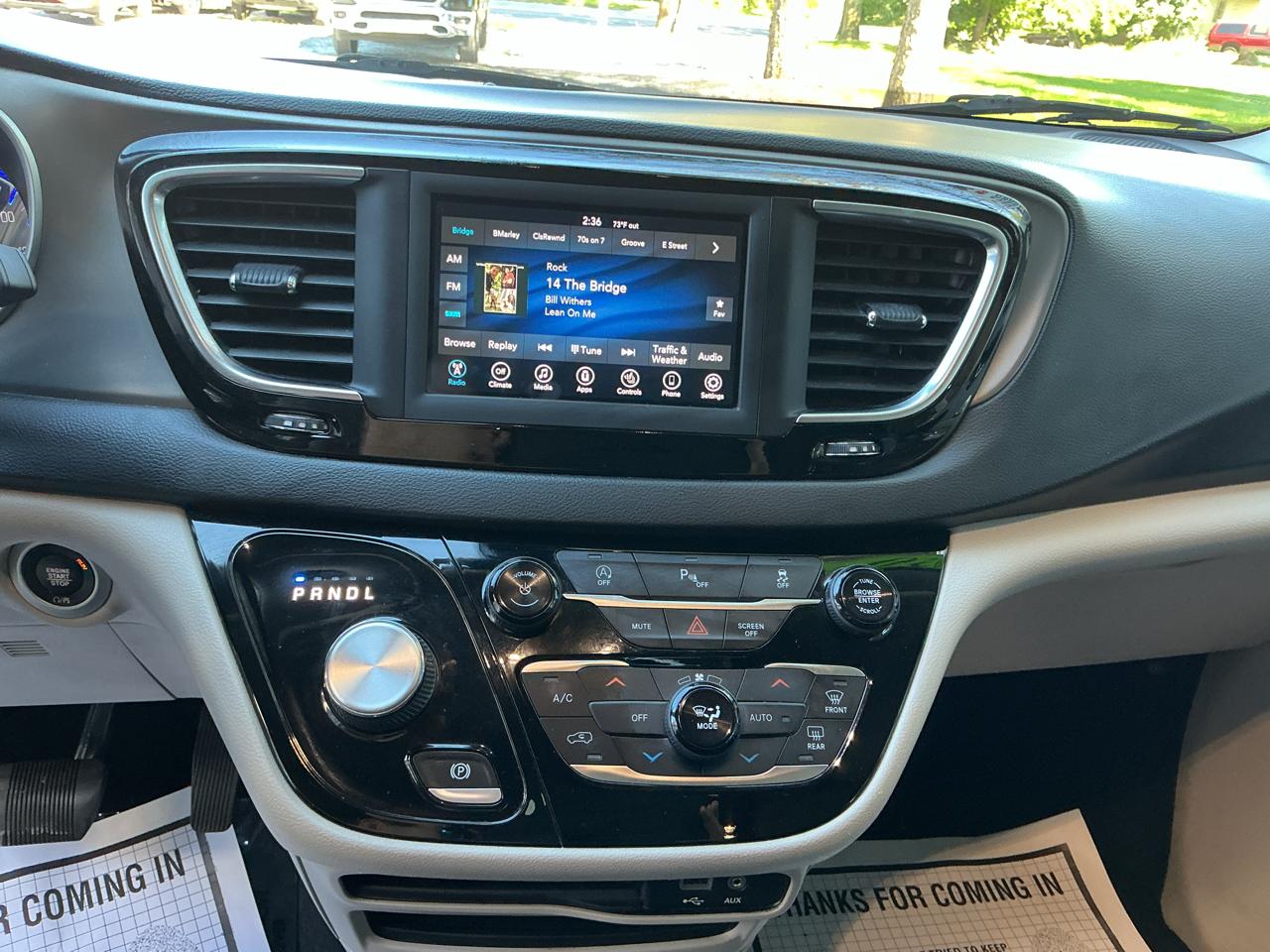 Chrysler Pacifica Touring L FWD 2020