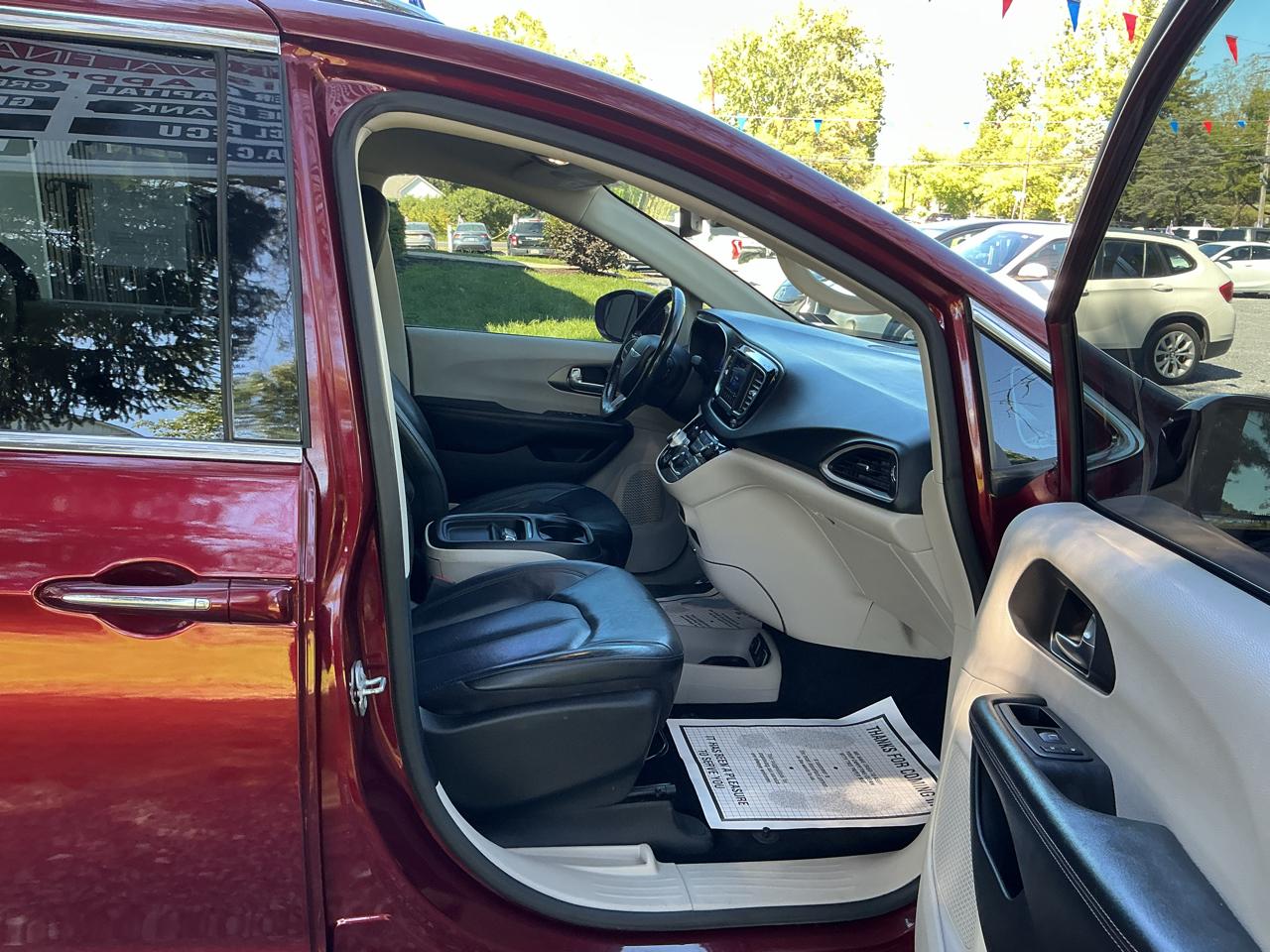 Chrysler Pacifica Touring L FWD 2020