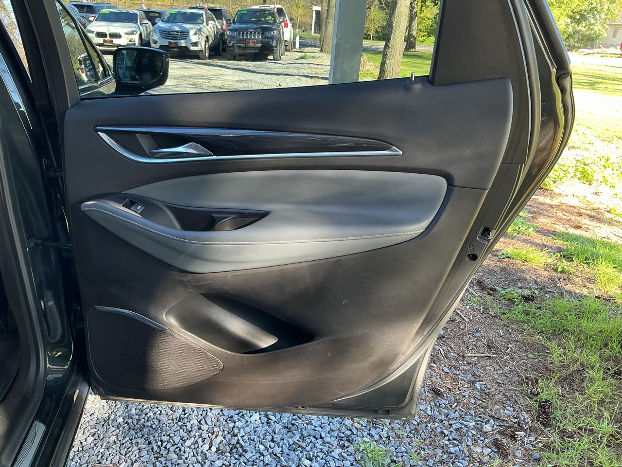 Buick Enclave AWD 4dr Essence 2019