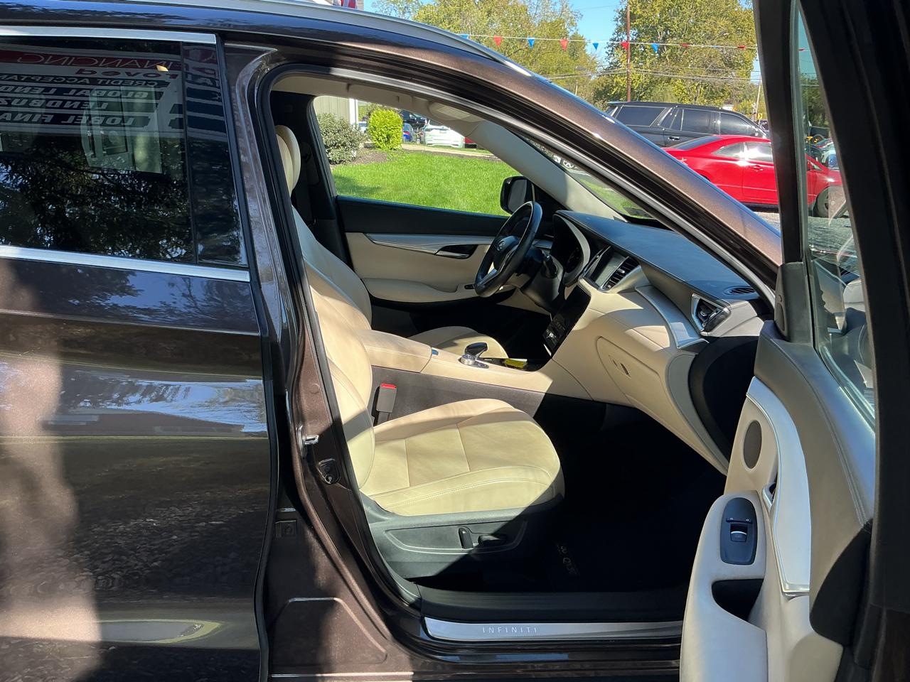 Infiniti QX50 LUXE AWD 2019