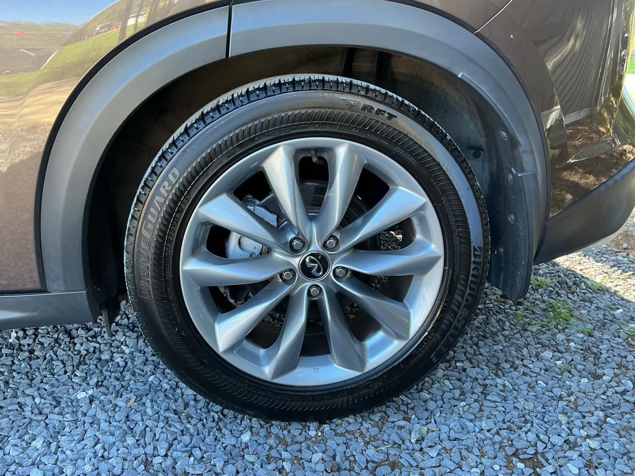 Infiniti QX50 LUXE AWD 2019