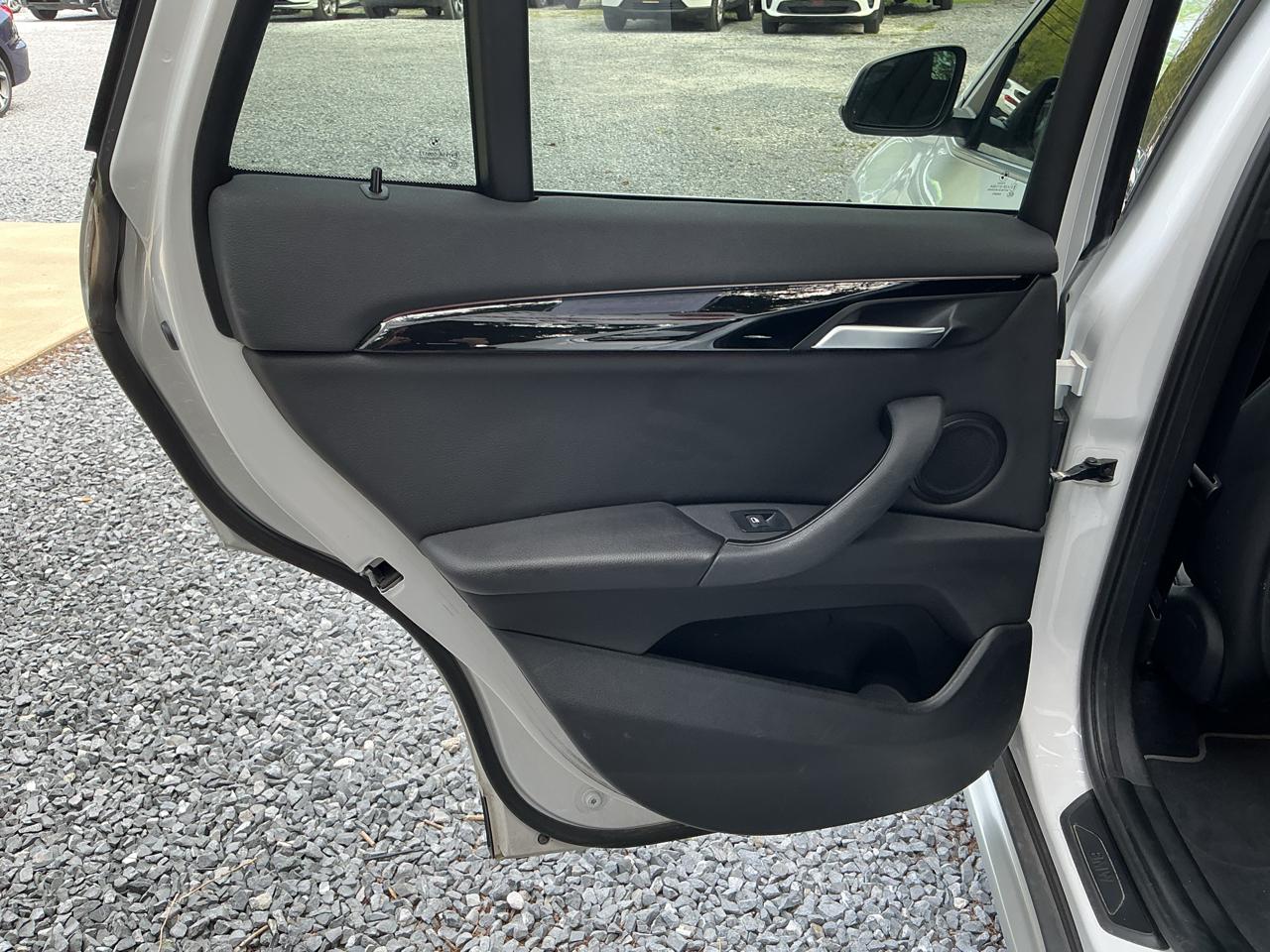 BMW X1 xDrive28i Sports Activity Vehicle 2021