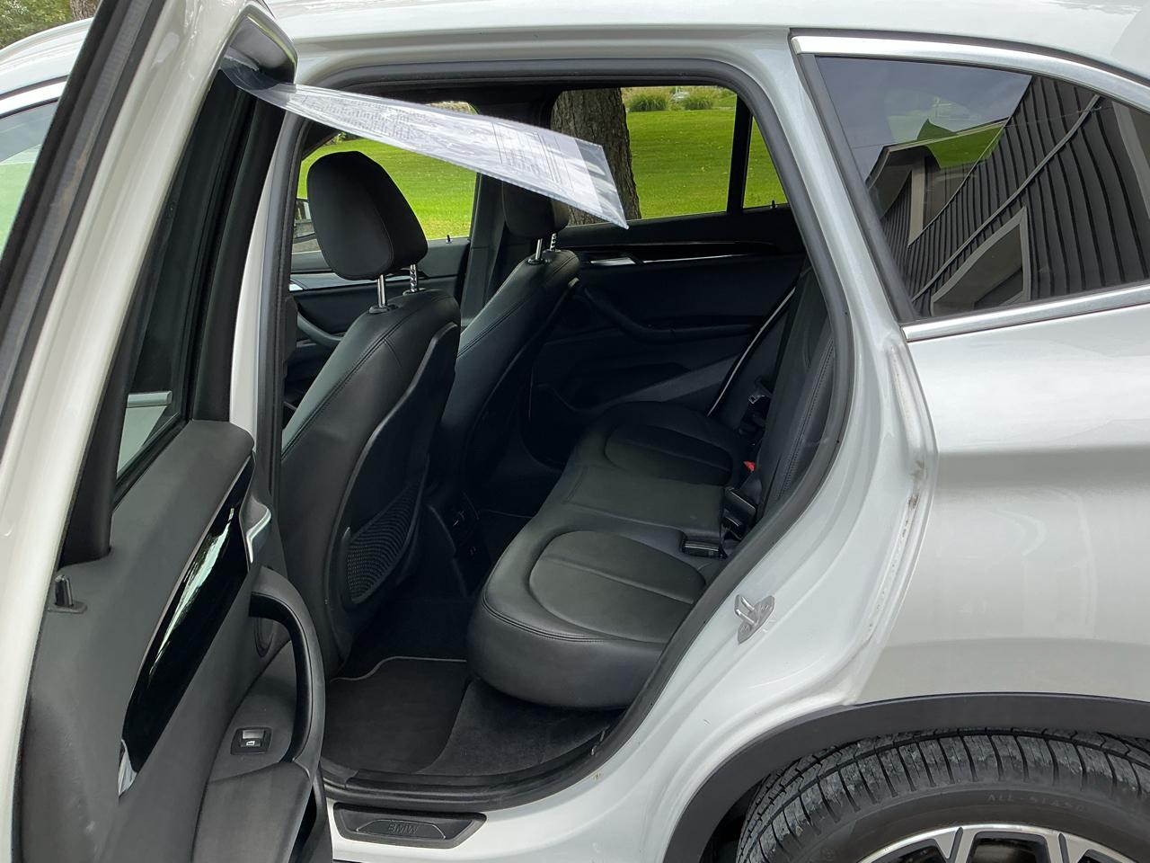 BMW X1 xDrive28i Sports Activity Vehicle 2021