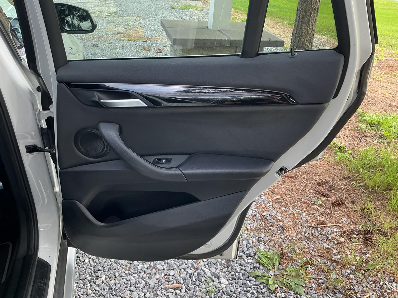BMW X1 xDrive28i Sports Activity Vehicle 2021