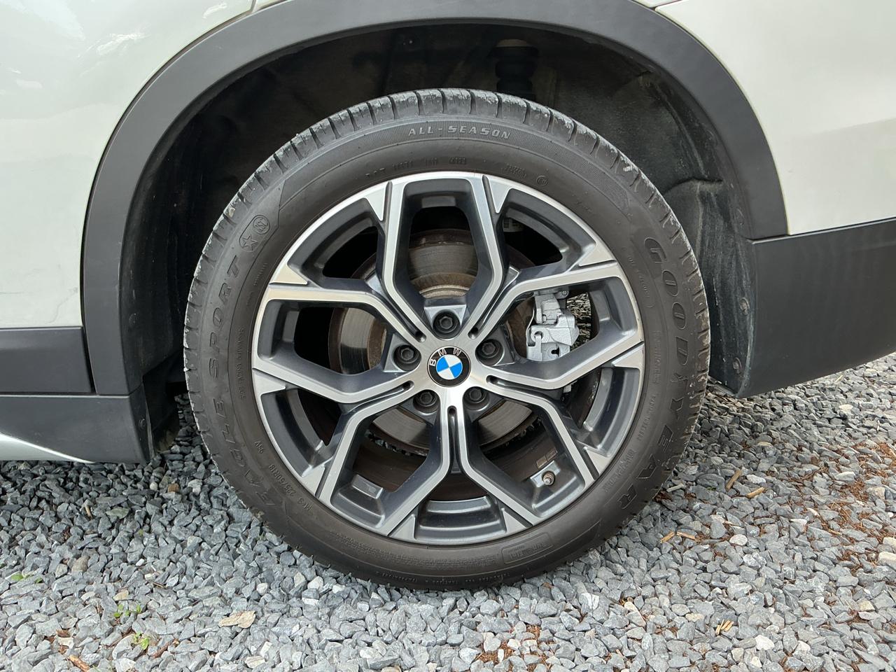 BMW X1 xDrive28i Sports Activity Vehicle 2021