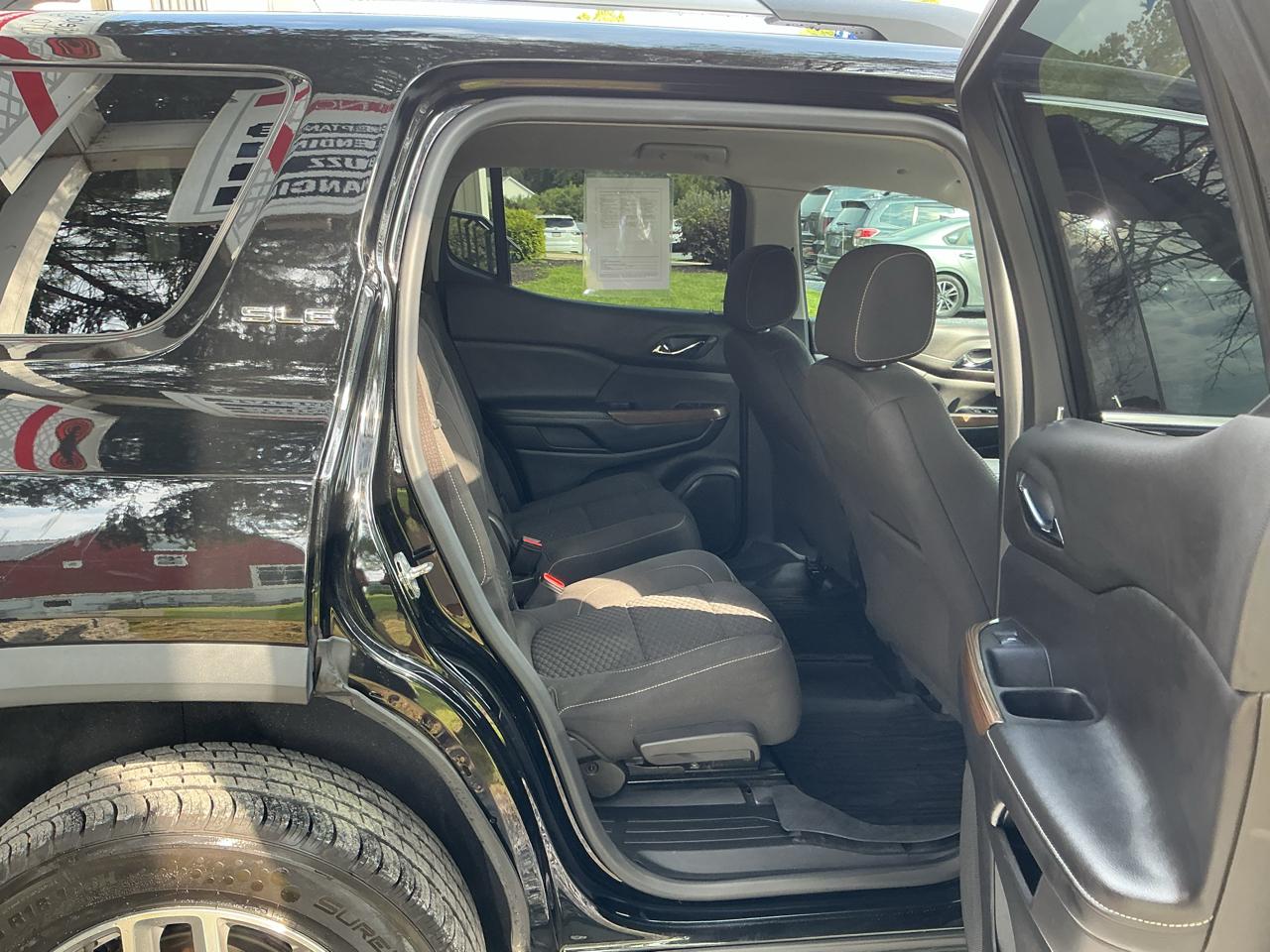 GMC Acadia FWD 4dr SLE w/SLE-2 2019