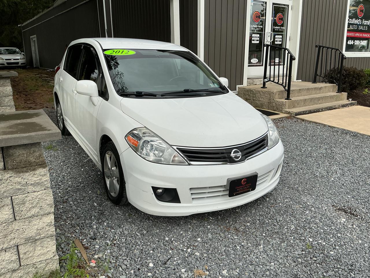 Nissan Versa 5dr HB CVT 1.8 SL 2012