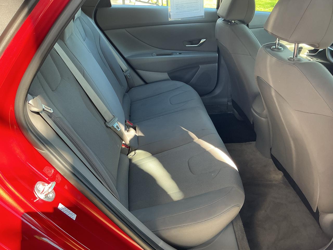 Hyundai Elantra SE IVT 2023