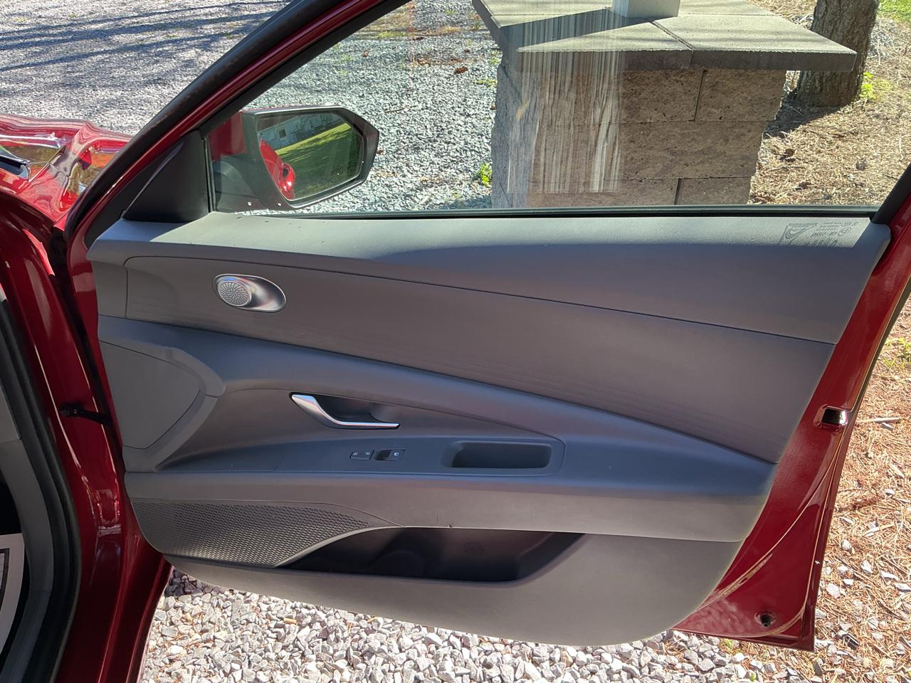 Hyundai Elantra SE IVT 2023