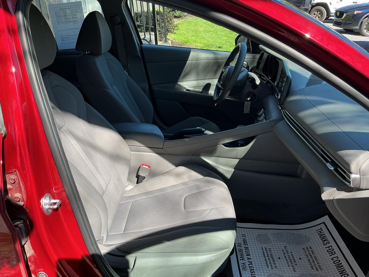 Hyundai Elantra SE IVT 2023