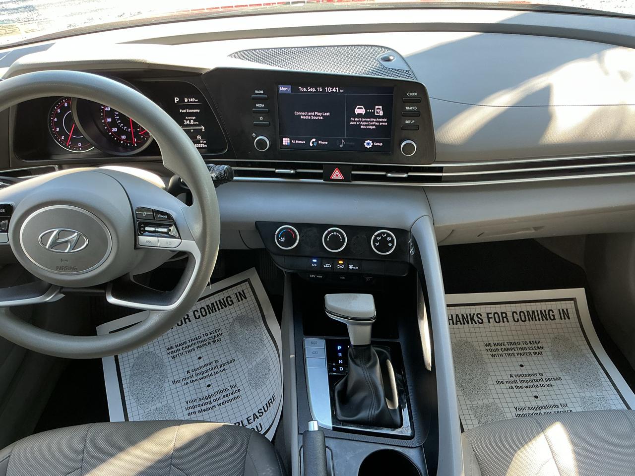 Hyundai Elantra SE IVT 2023