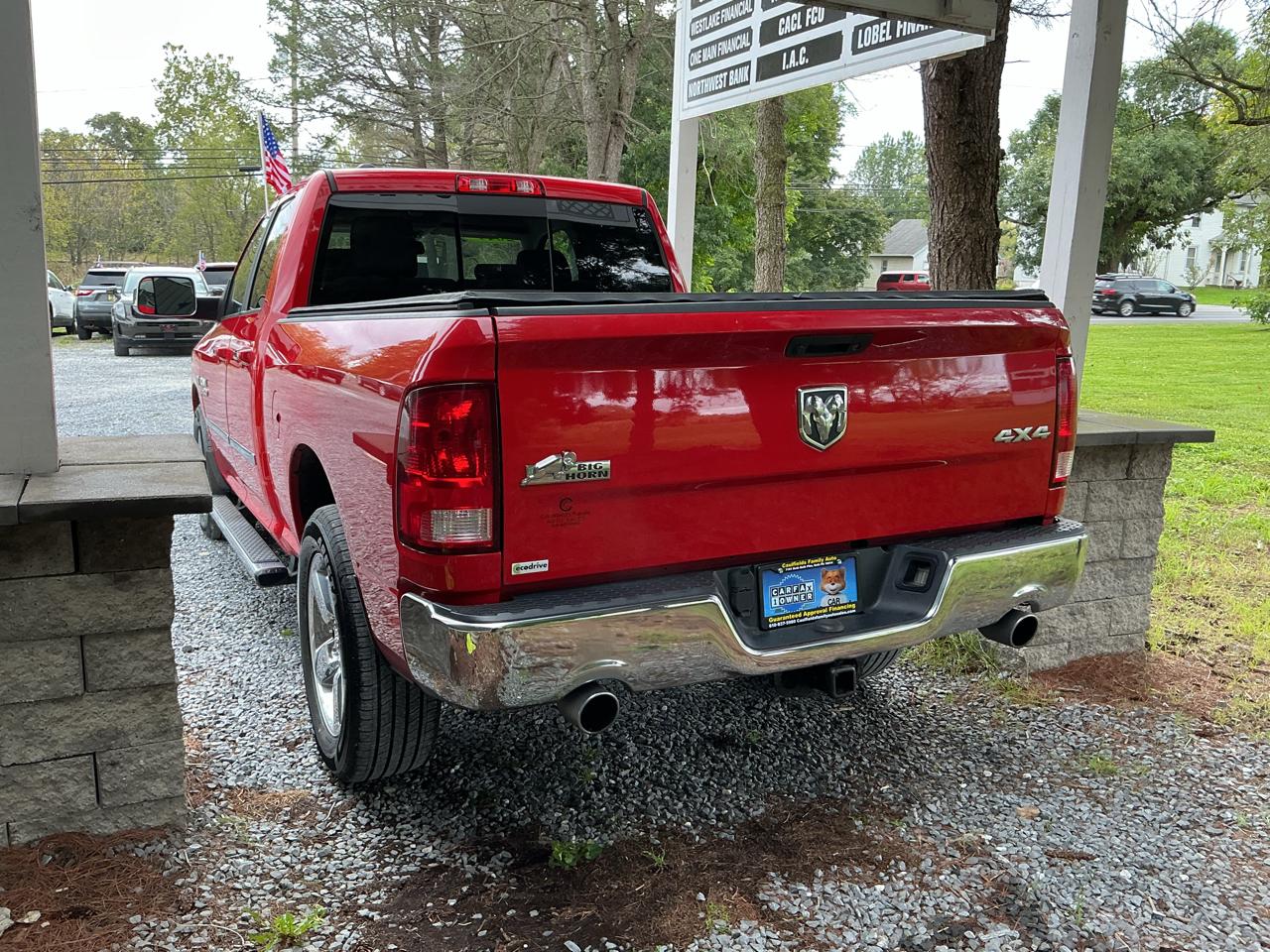 RAM 1500 4WD Quad Cab 140.5" Big Horn 2017