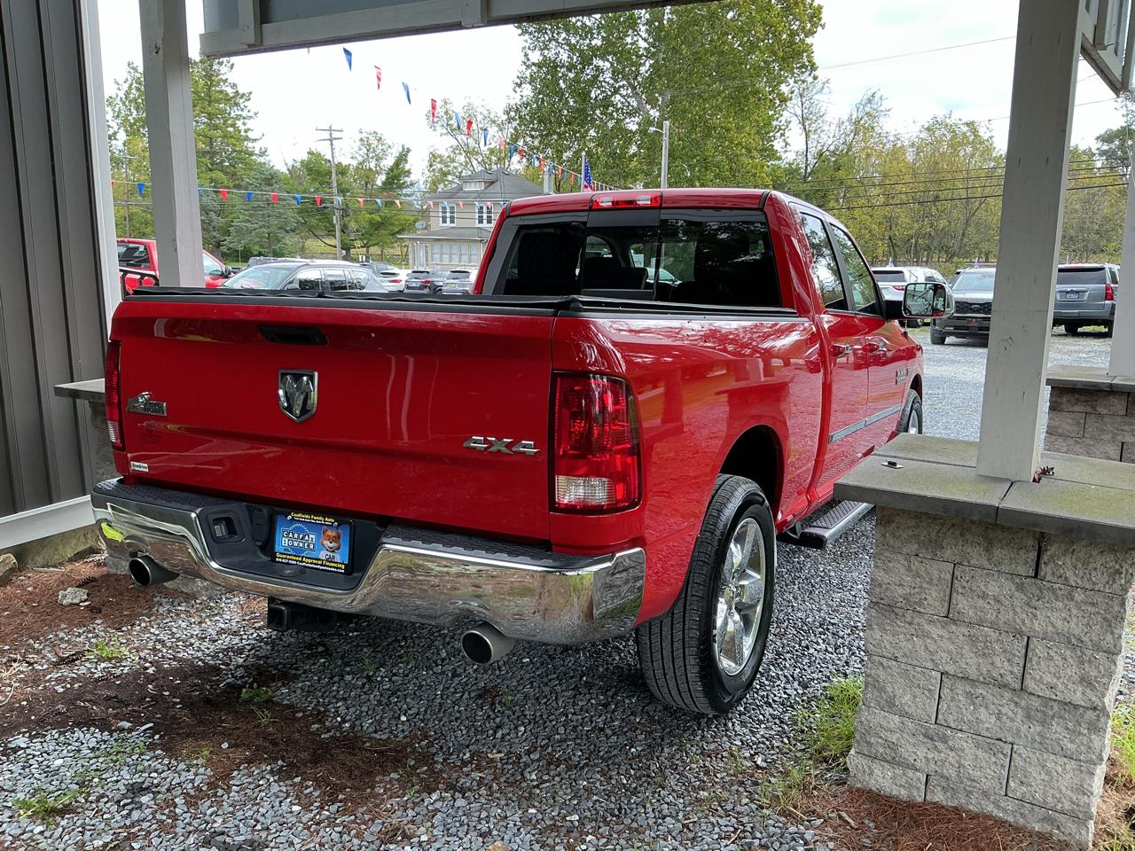 RAM 1500 4WD Quad Cab 140.5" Big Horn 2017