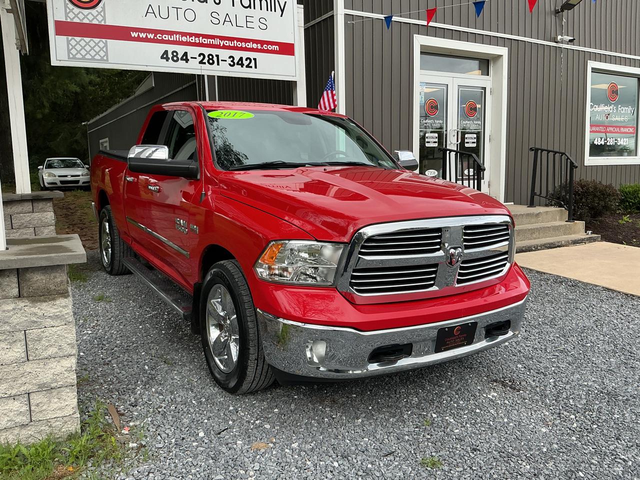 RAM 1500 4WD Quad Cab 140.5" Big Horn 2017