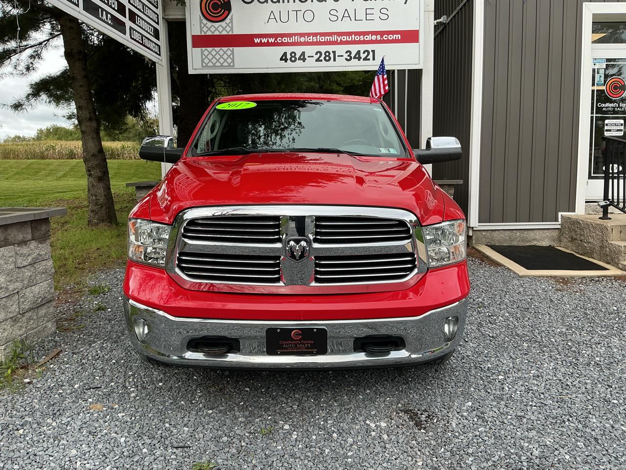 RAM 1500 4WD Quad Cab 140.5" Big Horn 2017