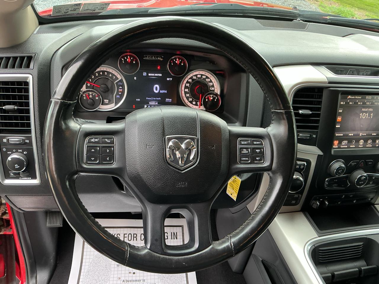 RAM 1500 4WD Quad Cab 140.5" Big Horn 2017