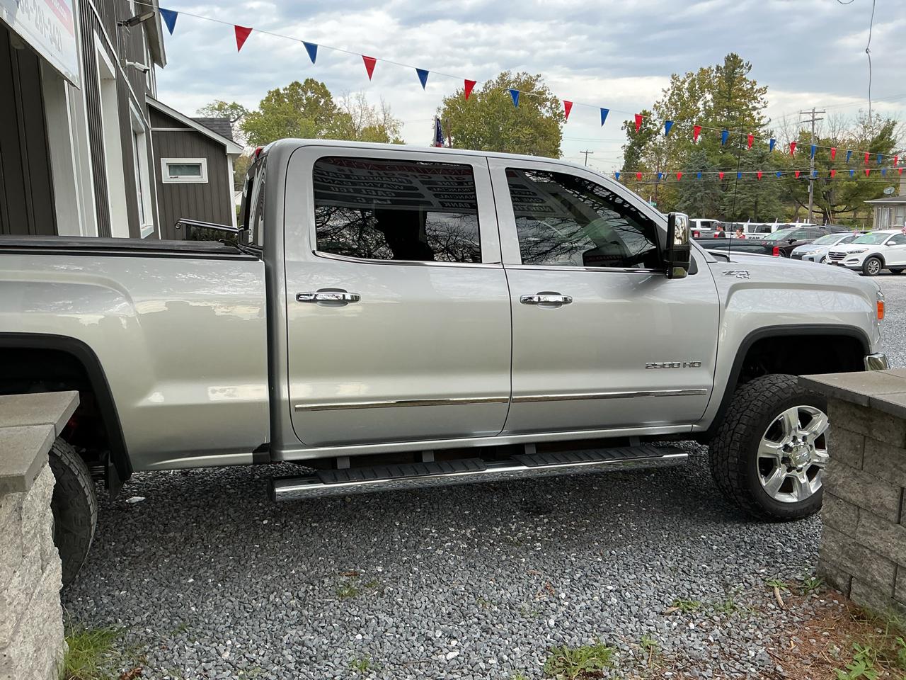 GMC Sierra 2500HD 4WD Crew Cab 153.7" SLT 2017