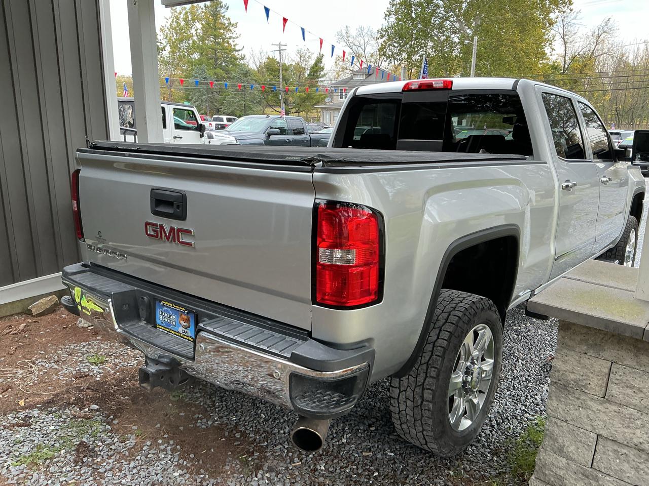 GMC Sierra 2500HD 4WD Crew Cab 153.7" SLT 2017