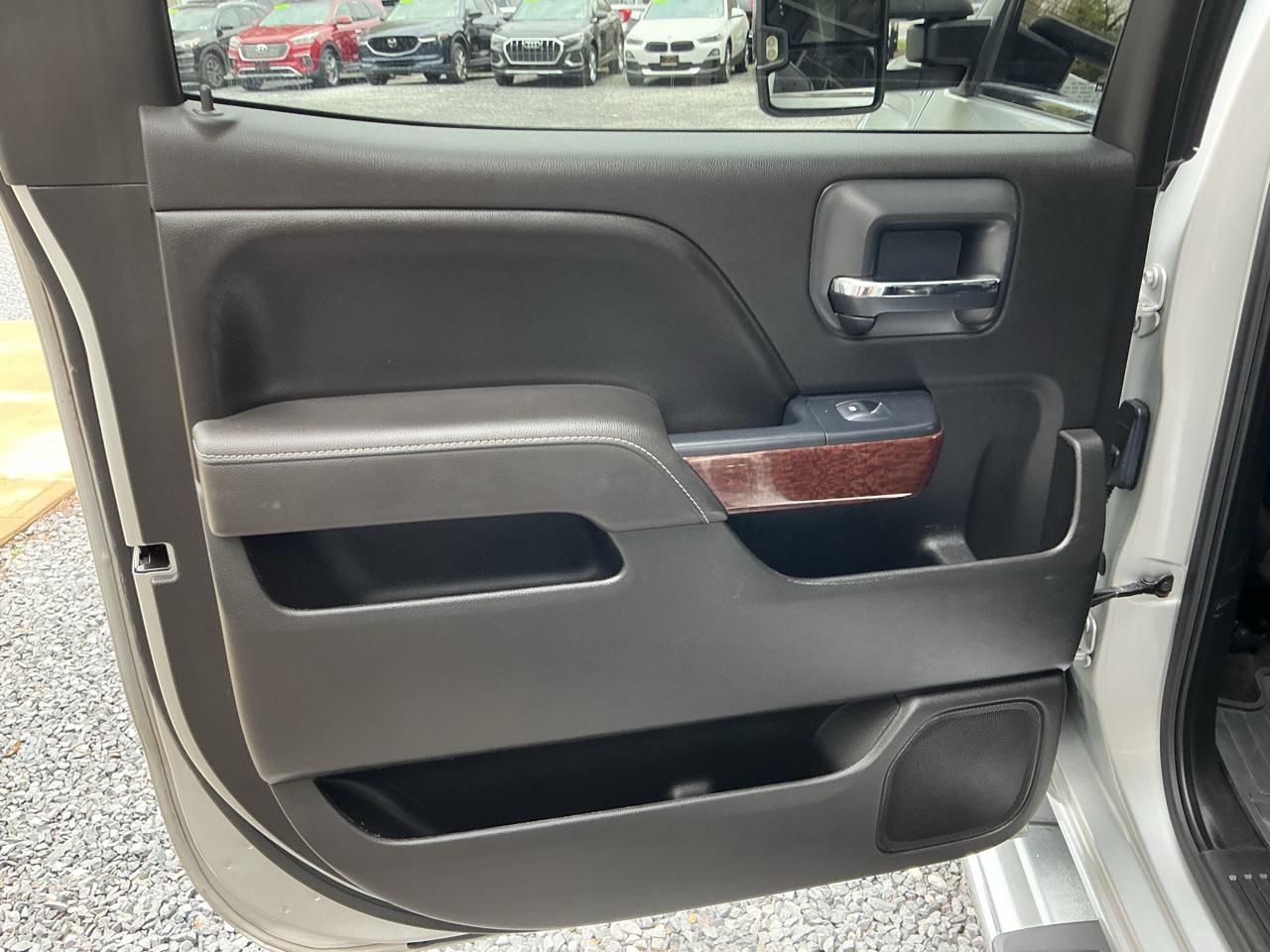 GMC Sierra 2500HD 4WD Crew Cab 153.7" SLT 2017