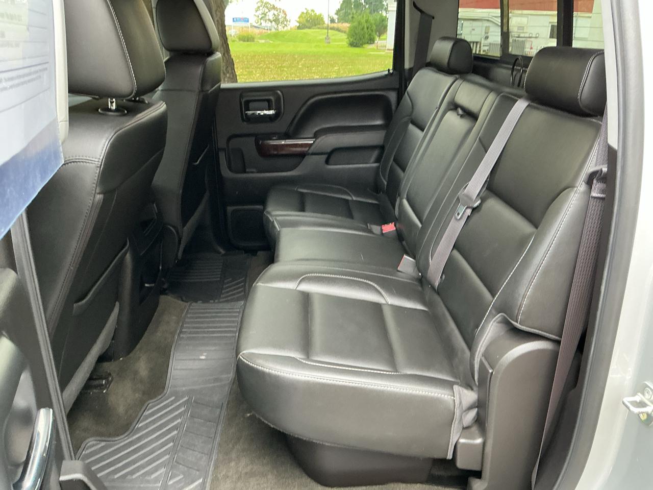 GMC Sierra 2500HD 4WD Crew Cab 153.7" SLT 2017