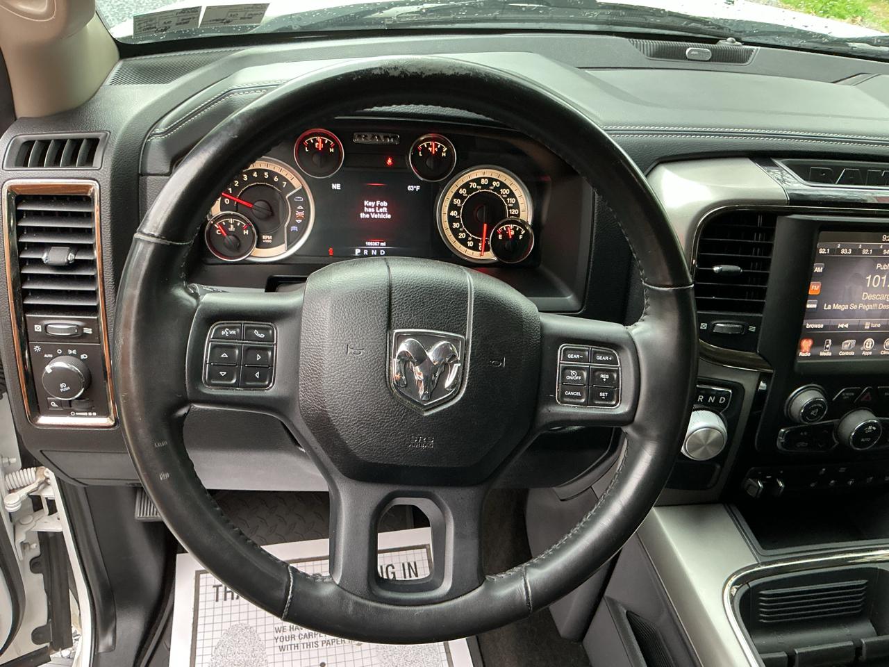 RAM 1500 Night 4x2 Crew Cab 5'7" Box 2017