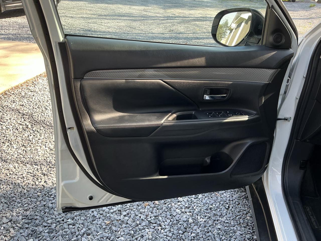 Mitsubishi Outlander SEL S-AWC 2020