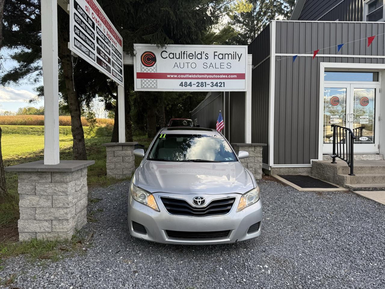 Toyota Camry 4dr Sdn LE Auto 2011
