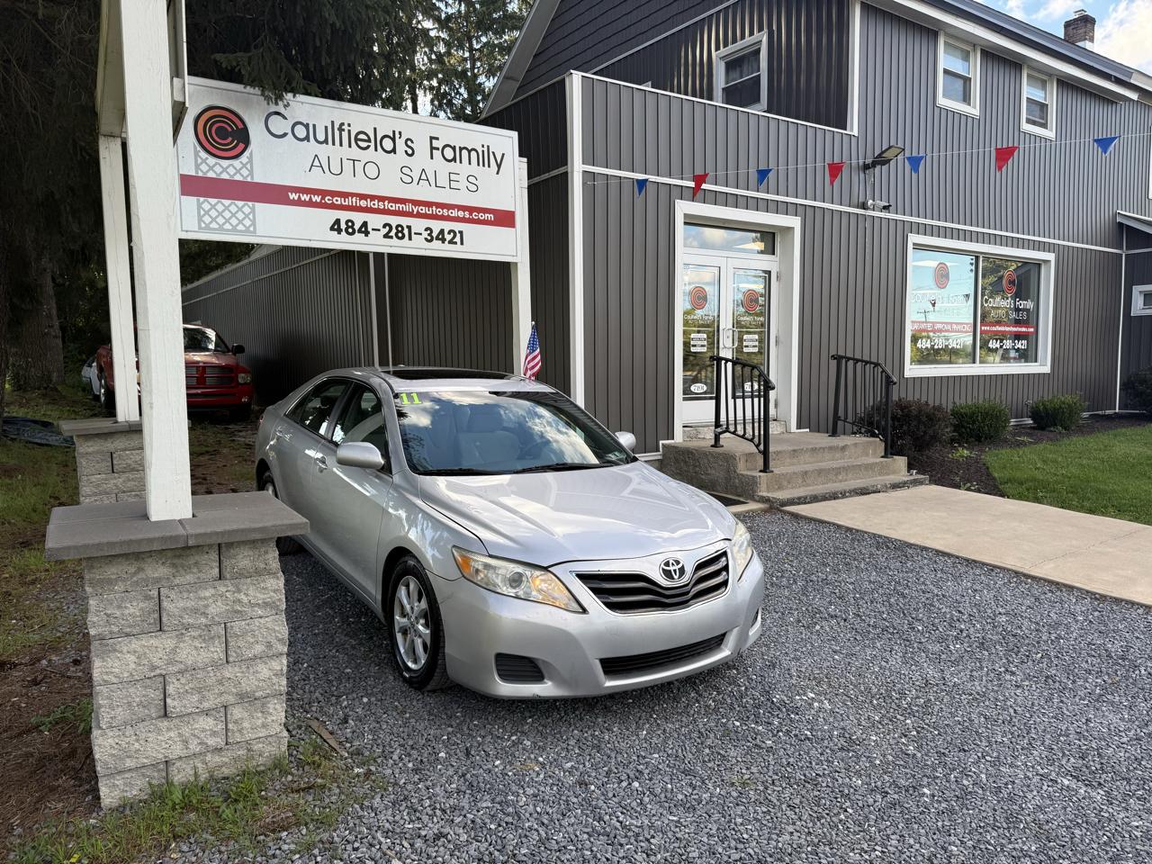 Toyota Camry 4dr Sdn LE Auto 2011