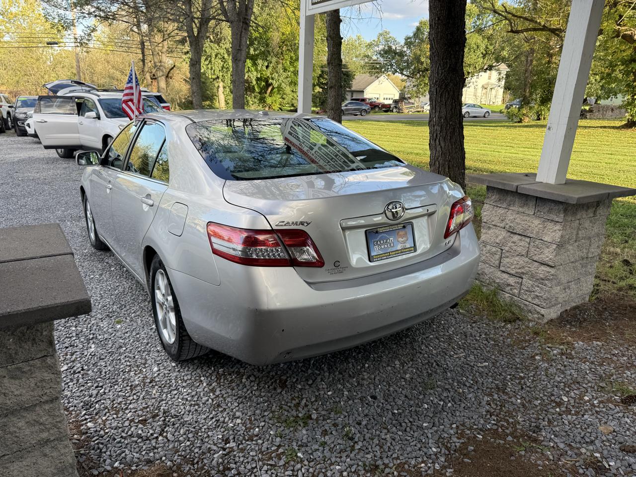 Toyota Camry 4dr Sdn LE Auto 2011